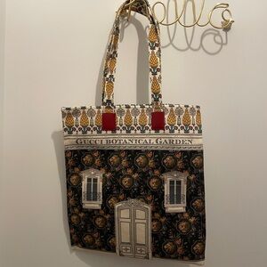 Gucci Garden Tote Bag (brand new)